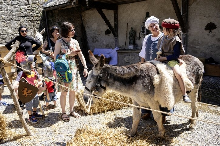 Château de Gruyères: La Fête médiévale de la Saint-Jean abordera la science médiévale